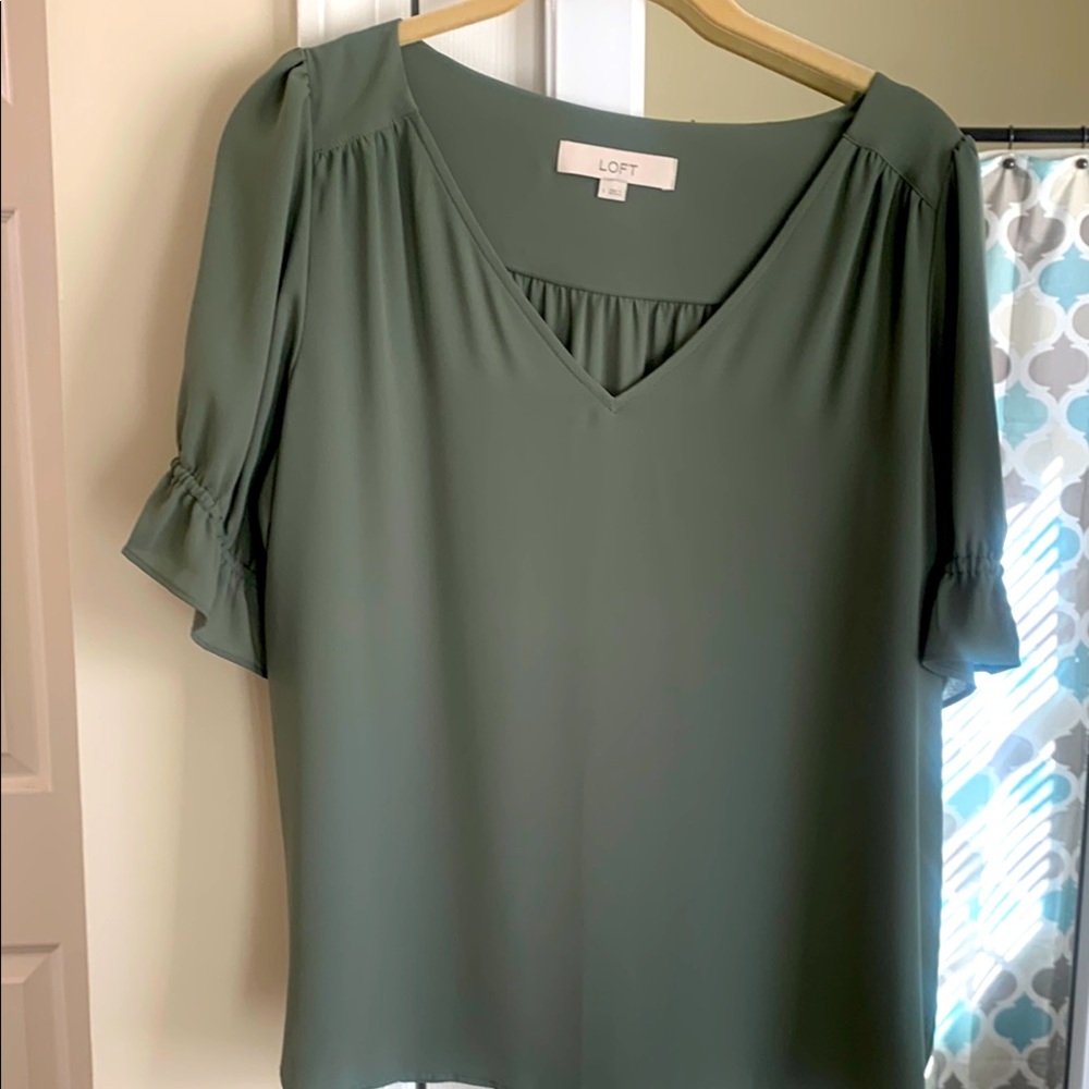 LOFT Women's Green Top